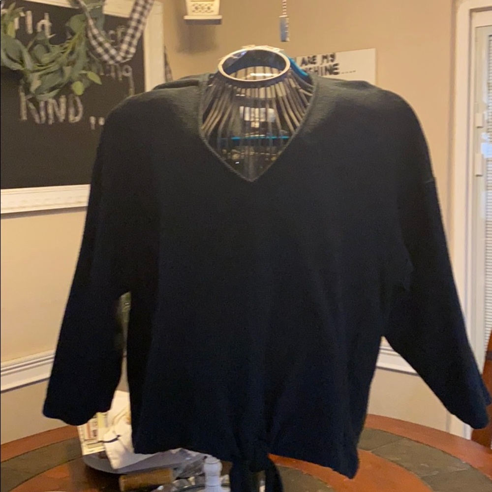 Brand new black top
